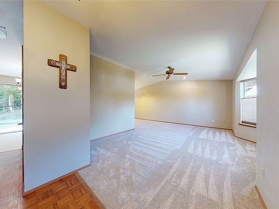 3rd image of 14425 Kestrel Place NE