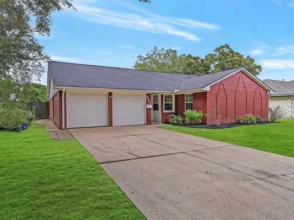 5403 Carmona Ln, Pearland, TX 77584