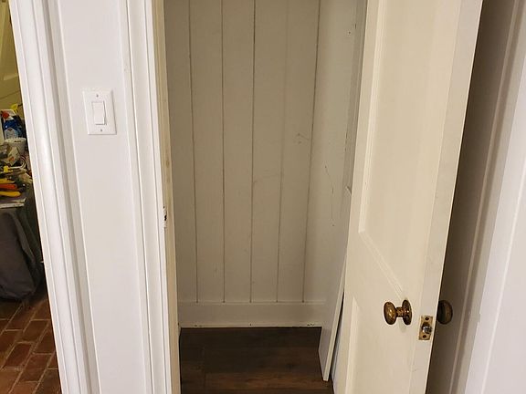 5th image of 404 E Adams Ave