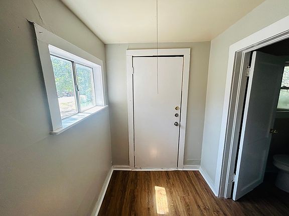 3rd image of 1750 E Commerce St APT 1
