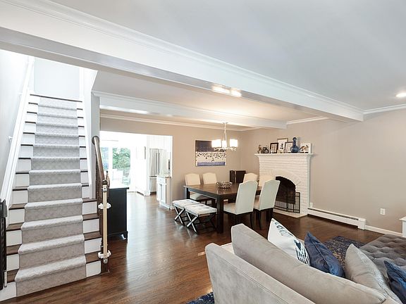 4th image of 105 Avenue C