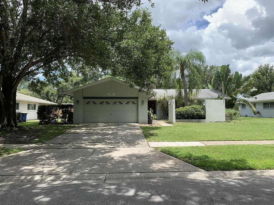 1st image of 2666 Clubhouse Dr N