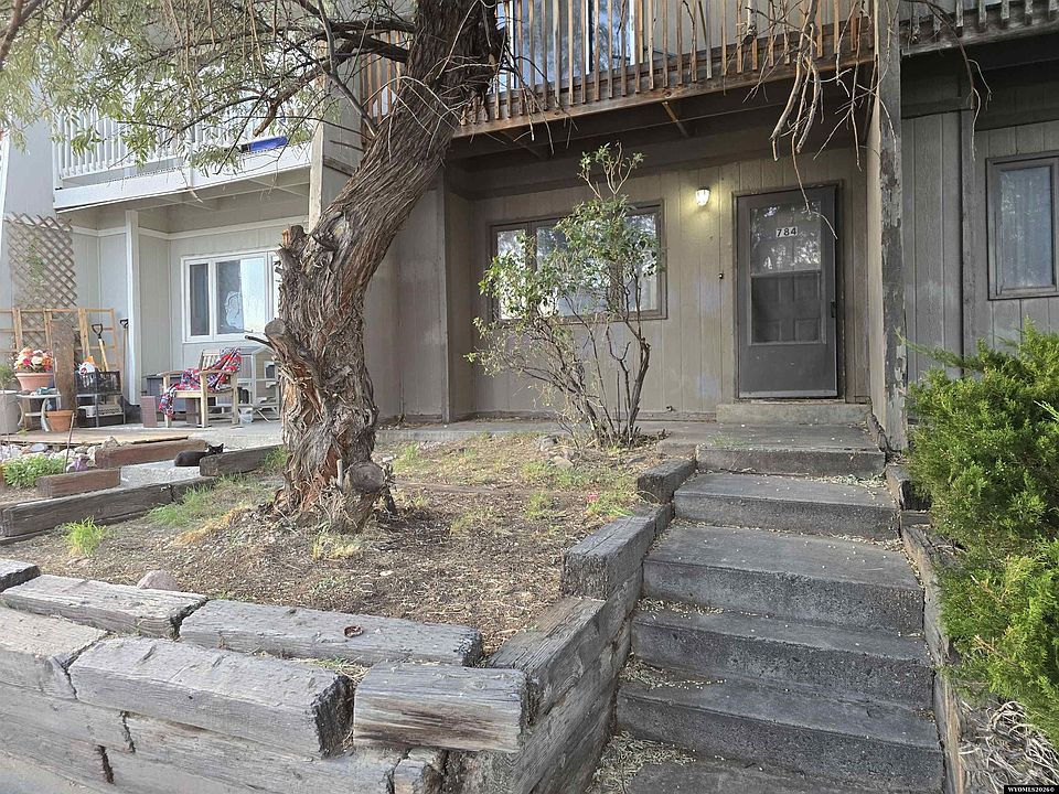 1st image of 784 Badger Ln
