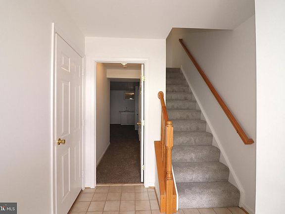 4th image of 52 Quarterpole Ct