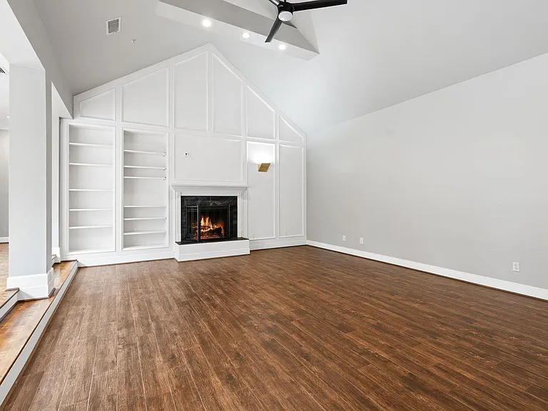 230 Lakeside Blvd — Photo 18