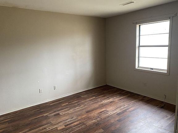 2nd image of 106 McCullough Ave #106