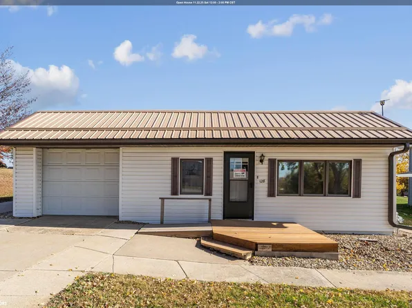 128 Main St, Grinnell, IA 50112