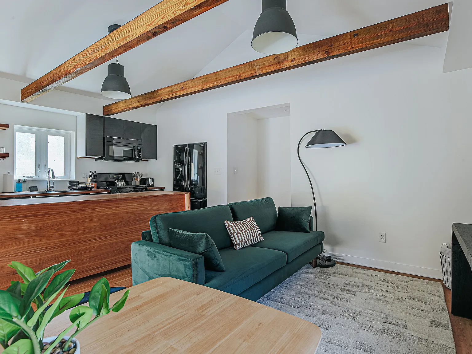 2 bed, 1495 sqft, $3,450 — Photo 4