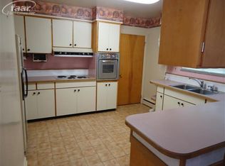 2374 Covert Rd, Burton, MI 48509