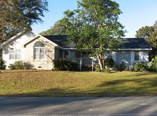 951 Oyster Pointe Dr, Sunset Beach, NC 28468