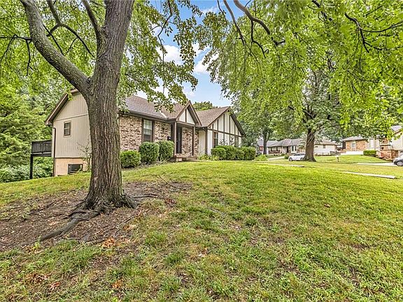 2nd image of 3612 NE Chapel Dr