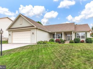 2125 Carriage Run Rd, York, PA 17408