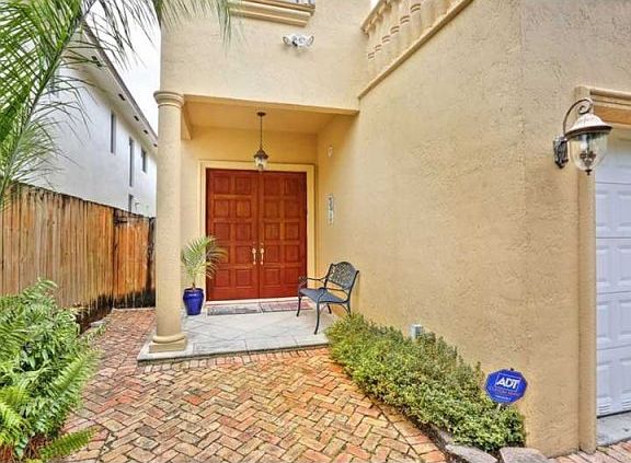 4th image of 3132 Gifford Ln #3132