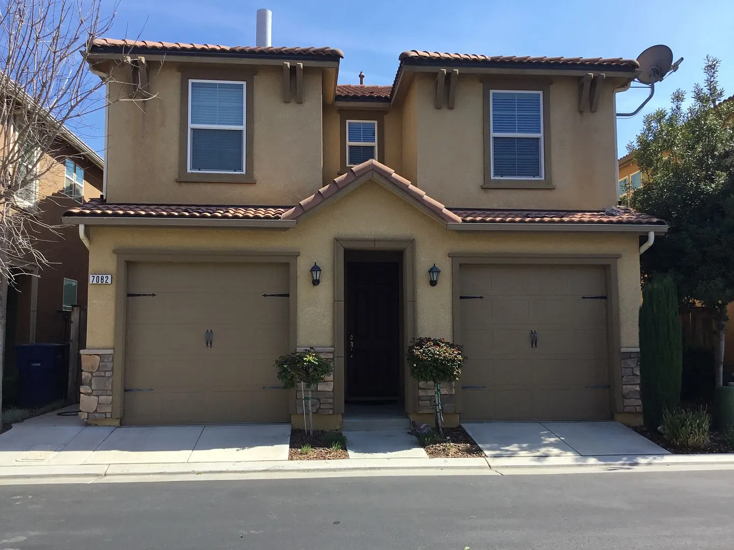 2456 - Dhillon — Photo 1