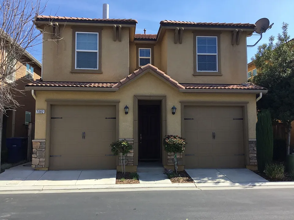 7082 N Refinement Dr