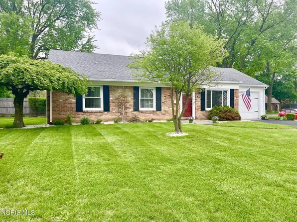 60 Mount Vernon Ct, Waterville, OH 43566