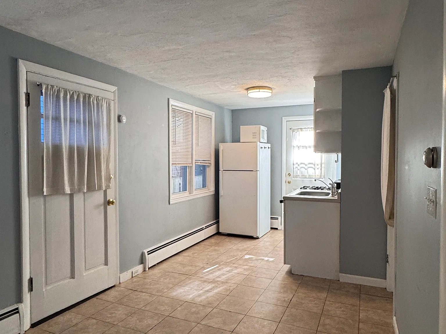 220 Hamilton St — Photo 2