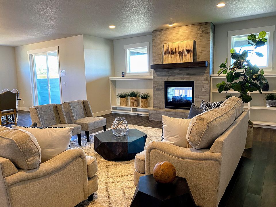 1st image of 4334 SW Yew Ave #22