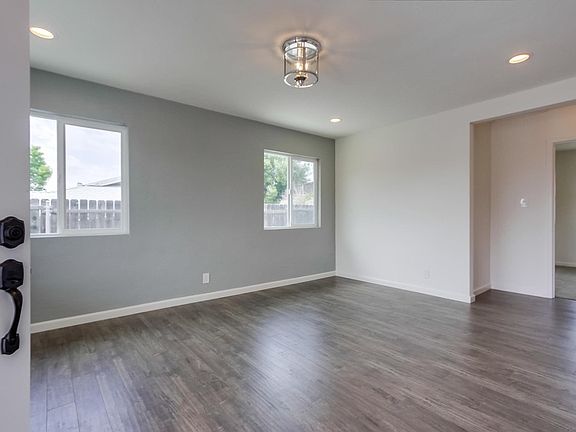 5th image of 3703 College Ave