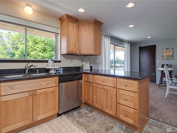 4th image of 4822 Monta Vista Dr E