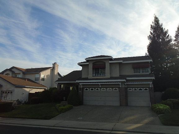 2nd image of 309 Bradford Ct