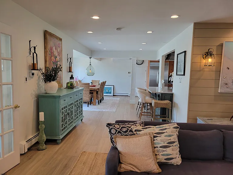 8601 Fulton Ave — Photo 6