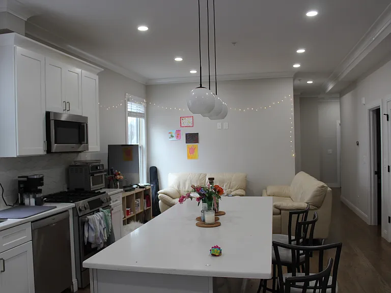 153 Foster St #2 — Photo 3