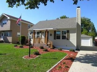 124 S Weston Ave, Elgin, IL