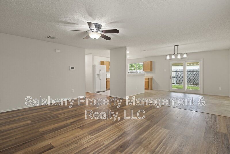 1st image of 536 Del Mar Dr