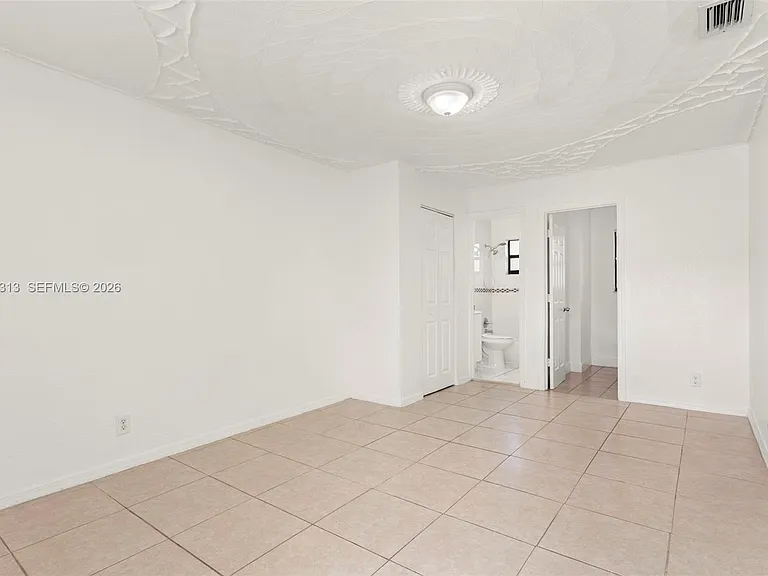 4120 SW 19th St #1 — Photo 8