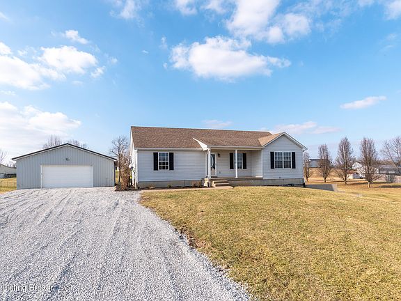 3rd image of 121 Webb Ln