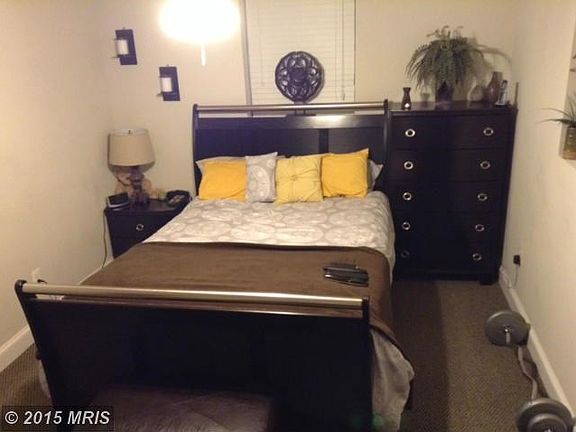 Bedroom (Master)