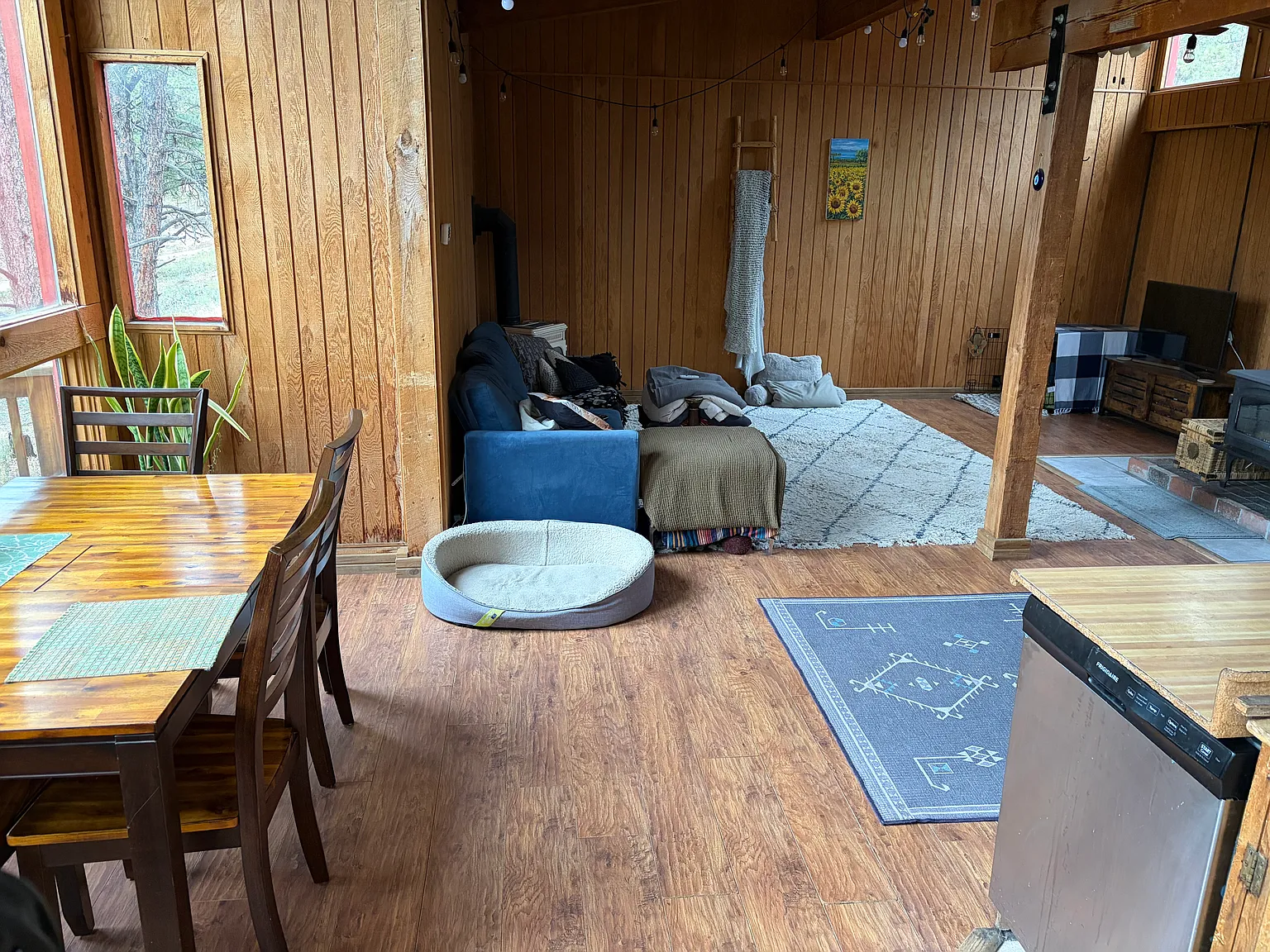 2 bed, 1032 sqft, $2,100 — Photo 2