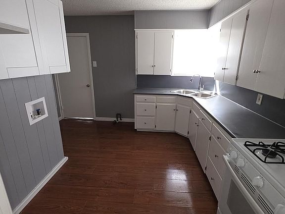 4th image of 2415 North St