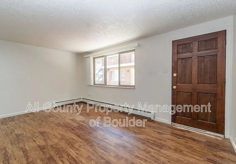 1353 Coffman St #8 — Photo 5