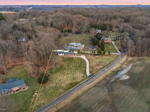 11121 Lafayette Dr NW, Canal Fulton, OH 44614