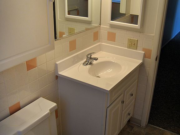 STANDARD BATHROOM