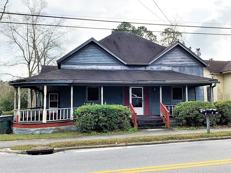 220 E Main St #C — Photo 1