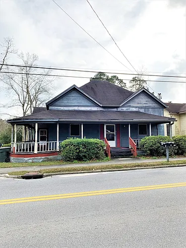 220 E Main St #C Photo 1