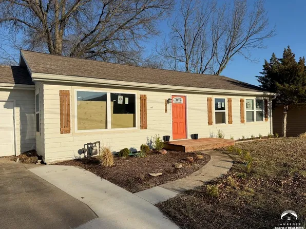 2214 Ousdahl Rd, Lawrence, KS 66046