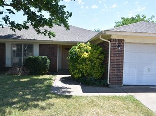 429 Indian Crest Dr, Saginaw, TX 76179