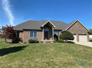 1349 Heatherdowns Dr, Defiance, OH 43512