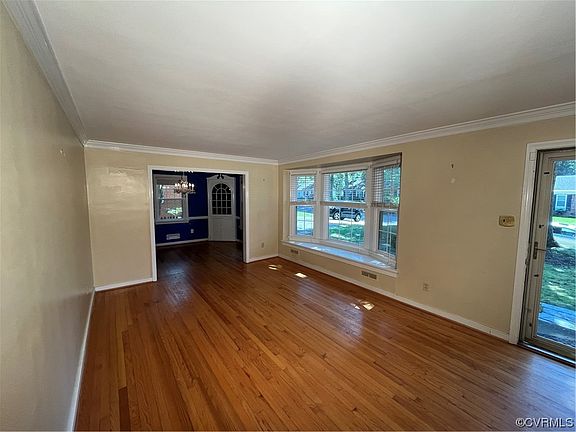 2nd image of 500 Cedarbrooke Ln