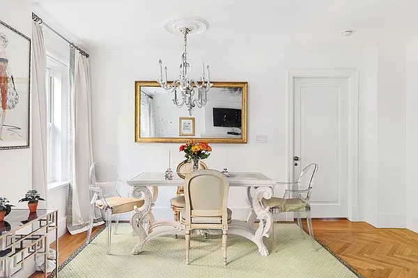 Sold by Compass | media 1