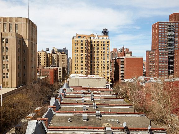4th image of 123 W 93rd St APT 8D