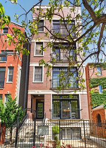 924 W Roscoe St APT 1, Chicago, IL, 60657