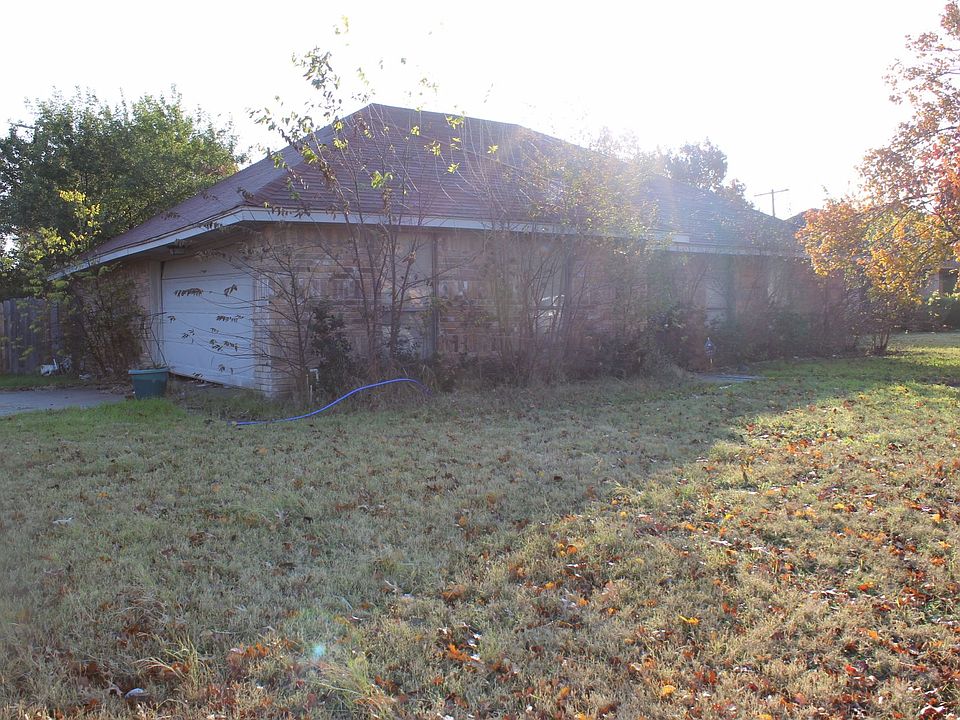 2nd image of 1104 Sparrow Ln