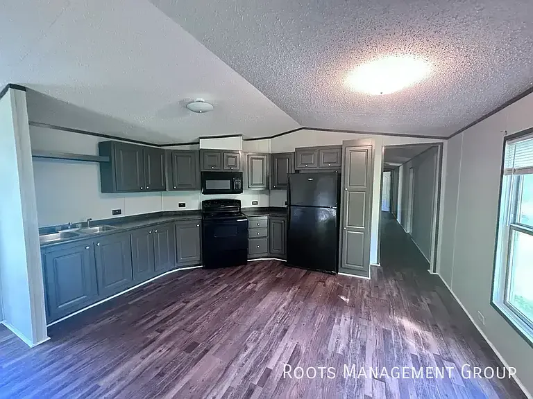 5515 Rivercreek Dr #110 — Photo 5