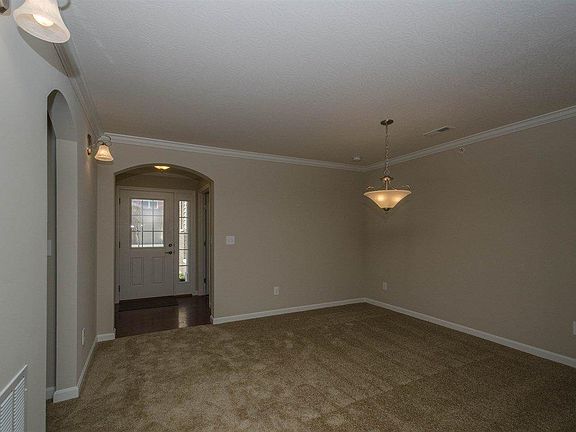 3rd image of 208 Westwind Ln #12202