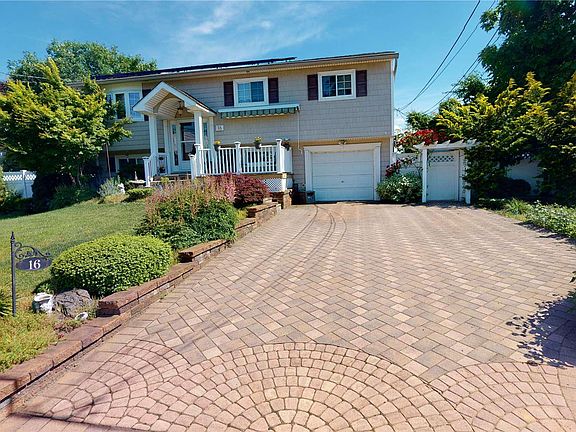 2nd image of 16 Lark Dr